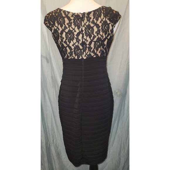Lace london times Dress size 8 - Picture 2 of 4